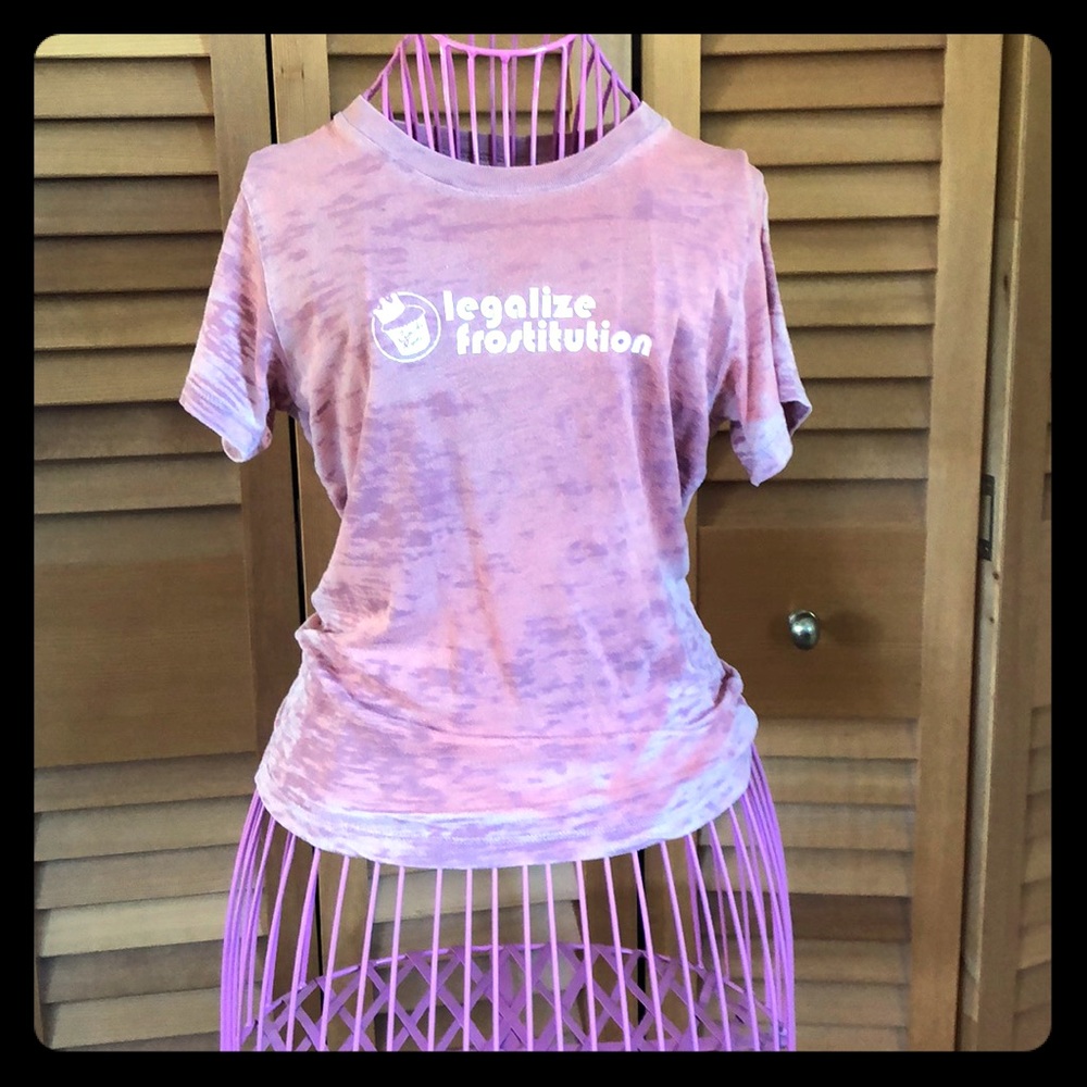 Graphic ladies Tee